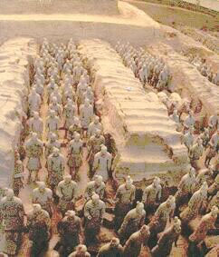 Терракотовые воины из гробницы Цинь Шихуанди.
